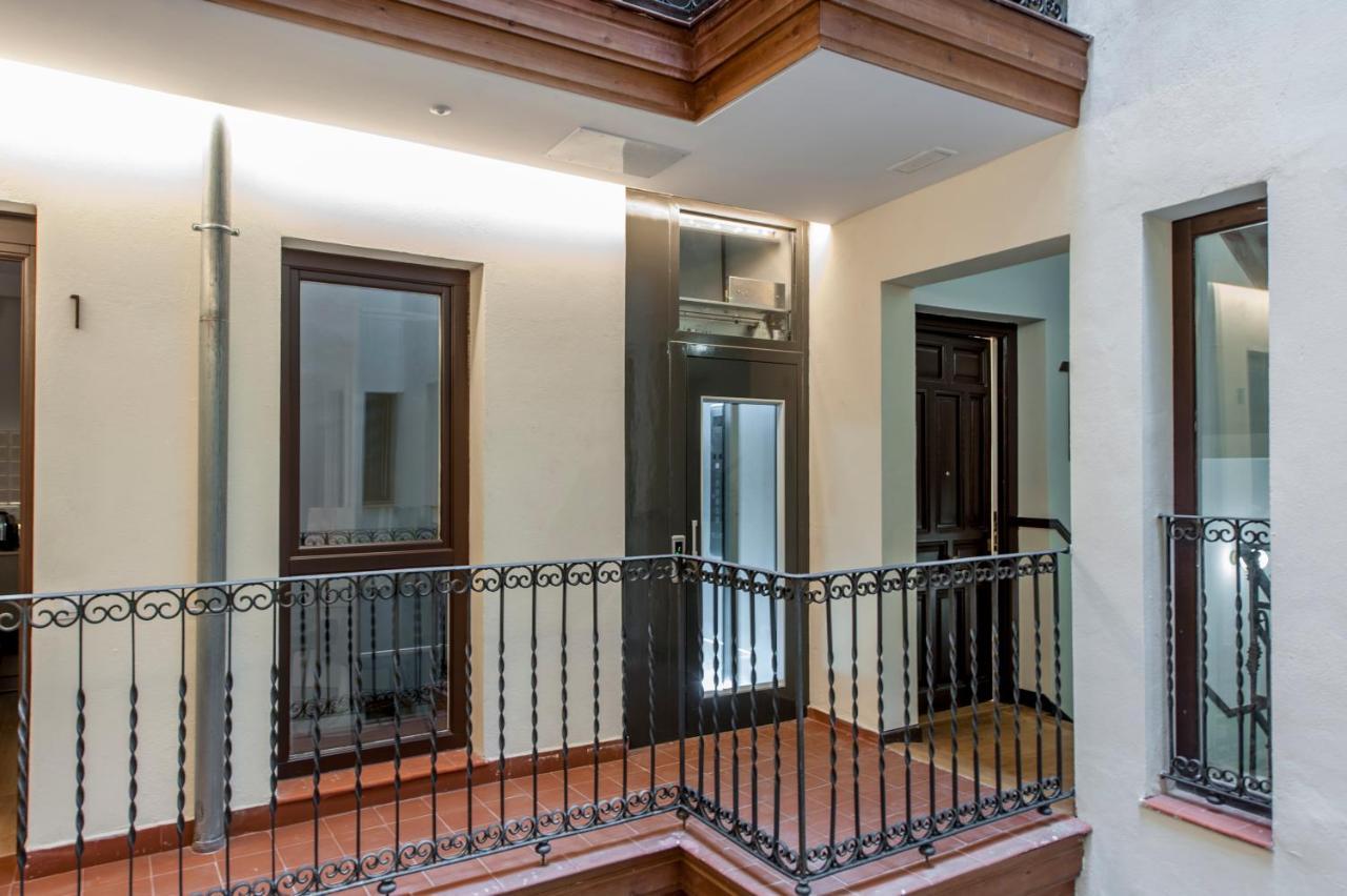 Apartamentos Con Encanto En La Latina Madrid Esterno foto