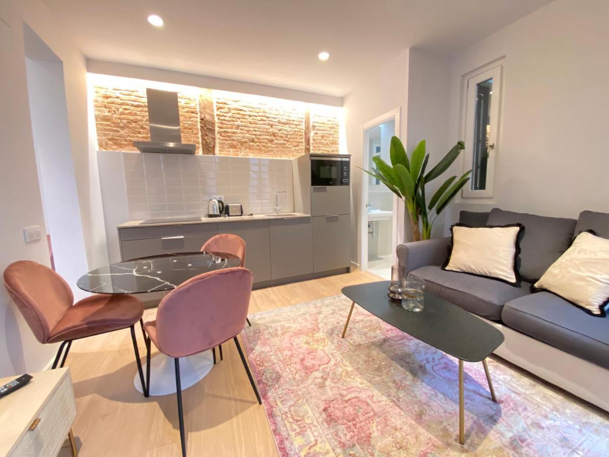 Apartamentos Con Encanto En La Latina Madrid Esterno foto