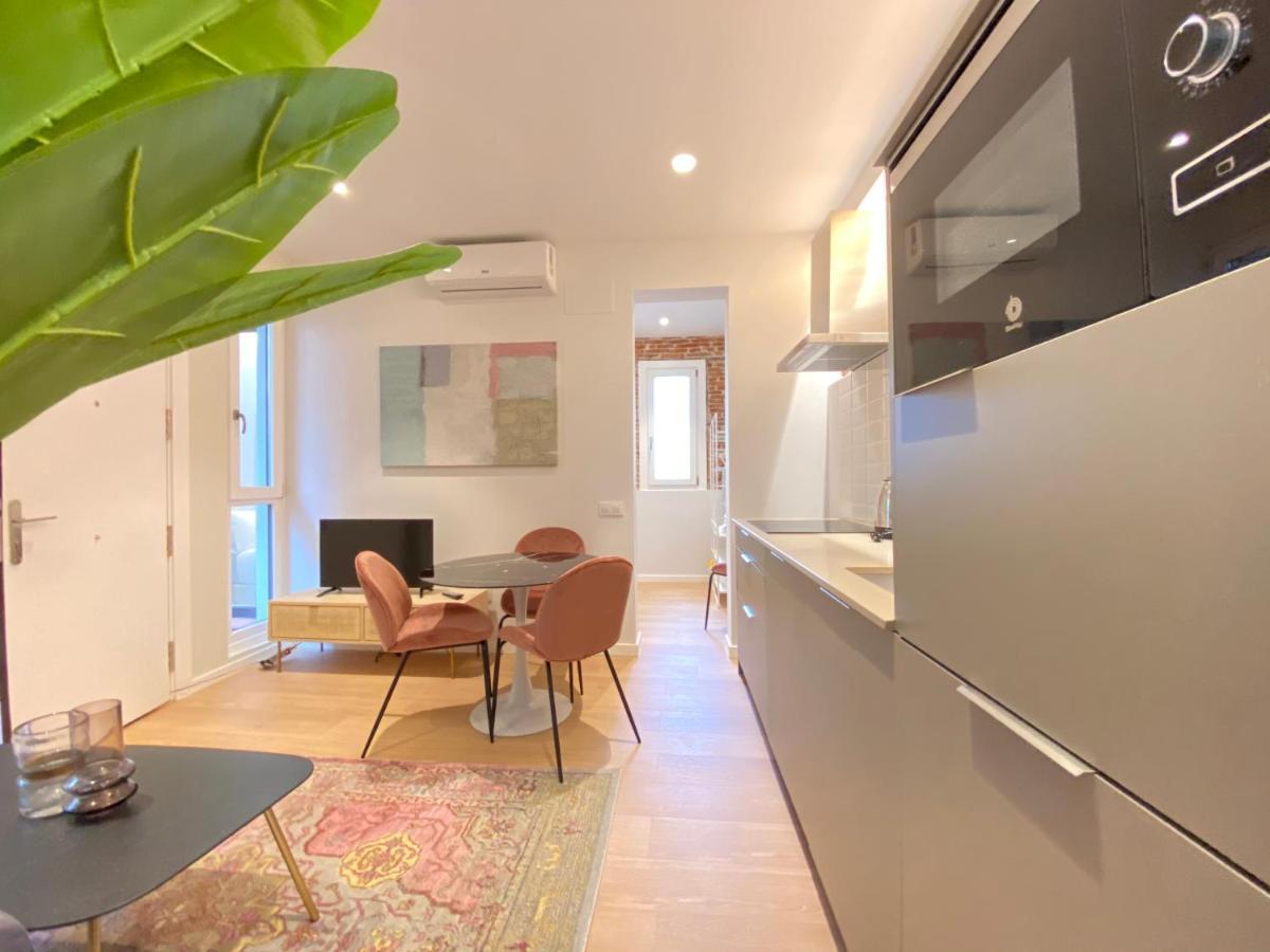 Apartamentos Con Encanto En La Latina Madrid Esterno foto